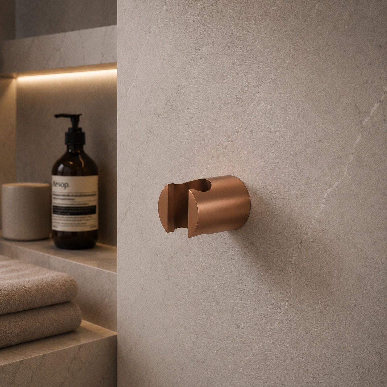 Attacco muro doccino levante oro rosa in acciaio inox 316L