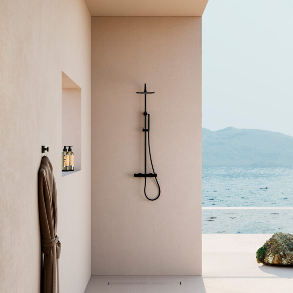 Doccia da parete nera in acciaio inox nautico 316L con miscelatore termostatico
