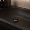 Piletta scarico nera in acciaio inox 316L PVD PILETTA SCARICO LEVANTE NERA Ambientata 100x100