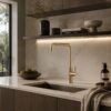 RUBINETTO LAVELLO LEVANTE QUADRO ORO Ambientata 100x100
